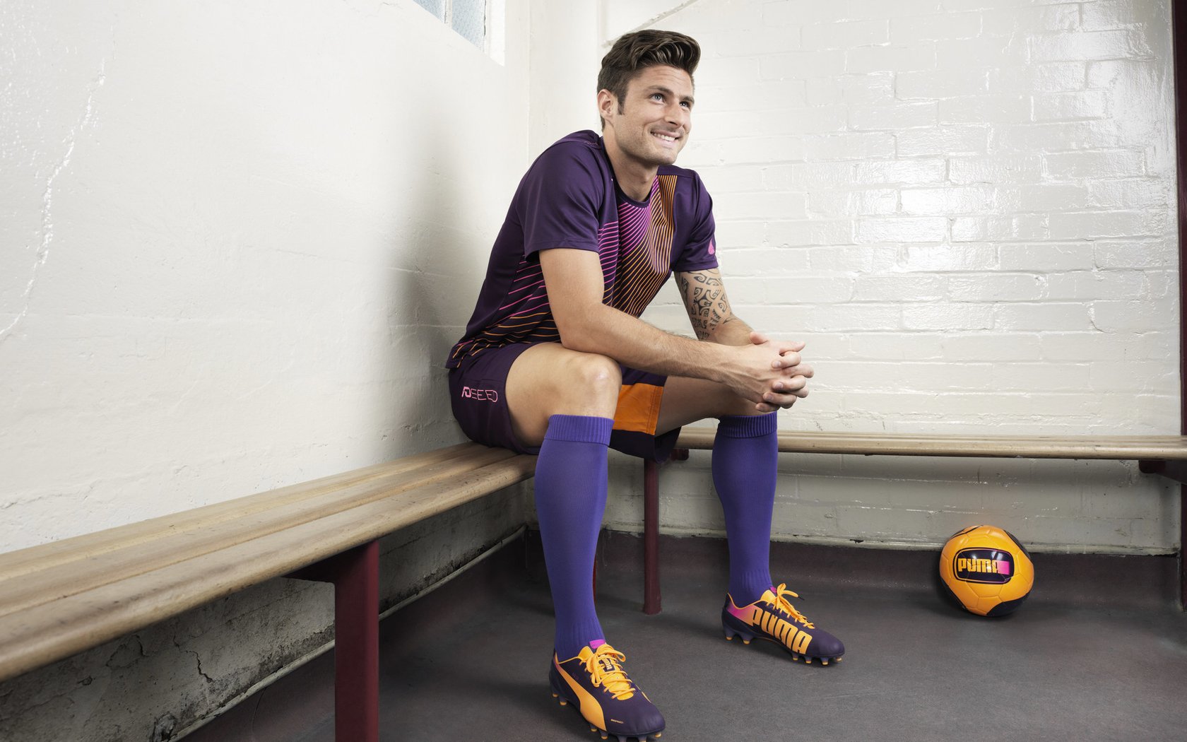 布莱顿在转会窗操作被评为“高性价比”——追踪这支英超黑马的转会智慧