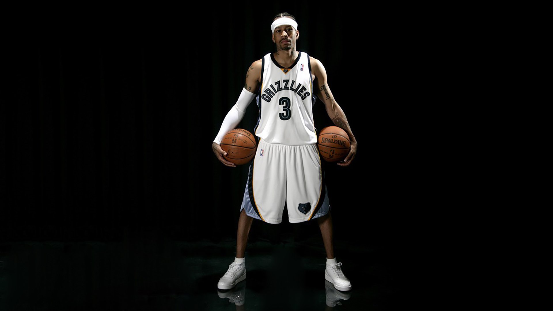 湖人主场取胜，詹姆斯三双创纪录，詹姆斯三双湖人大胜 视频